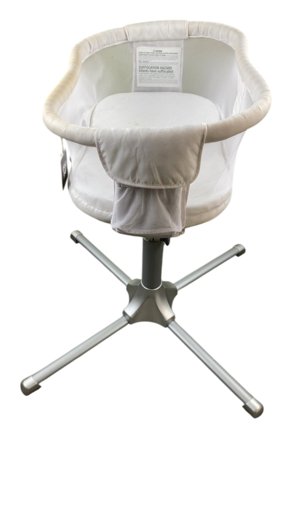 Halo BassiNest Swivel Sleeper Premiere Series, Silver Damask For Sale - Image 3